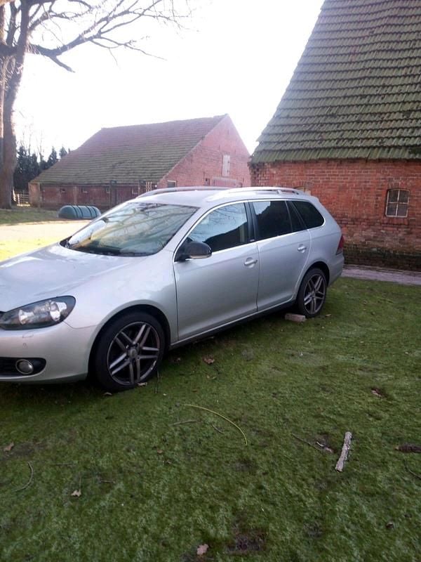 Gebraucht VW Golf VII 140 PS (102 kW) 2012 Silber Kombi