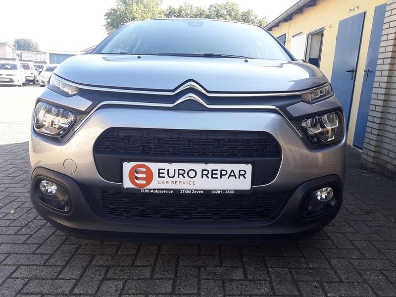Gebraucht Citroën C3 PureTech 110 PS (80 kW) 2024 Grau met dach schwarz Kleinwagen