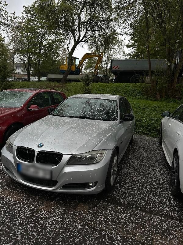 Second-hand BMW 320 Basis 184 CP (135 kW) 2010 Argintiu Berlinǎ