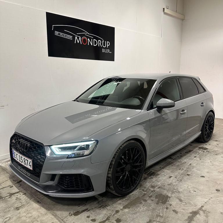 Grau Gebraucht 2017 Audi RS3 Sportback Sport Kleinwagen | 31.500 € - Bild 1/4