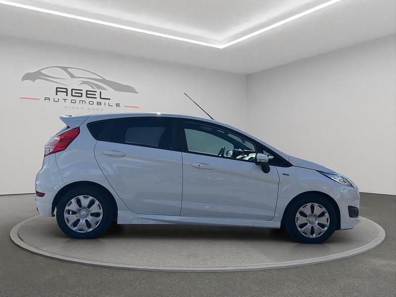 Gebraucht Ford Fiesta ST-Line 101 PS (74 kW) 2017 Frostweiß Kleinwagen