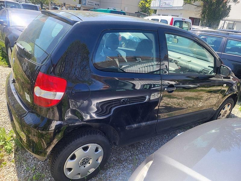 Gebraucht VW Fox Basis 54 PS (39 kW) 2005 Schwarz Kleinwagen