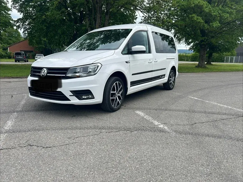 Używany VW Caddy Maxi 150 KM (110 kW) 2018 Biały Minivan