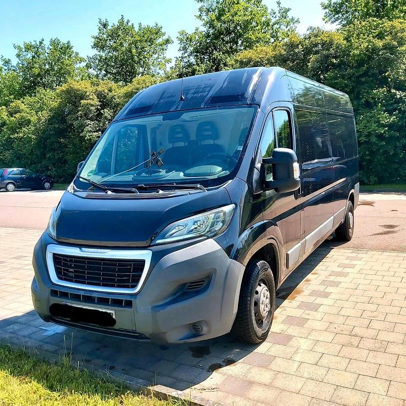Schwarz Gebraucht 2016 Peugeot Boxer Comfort Van | 9.800 € (Guter Preis) - Bild 1/4