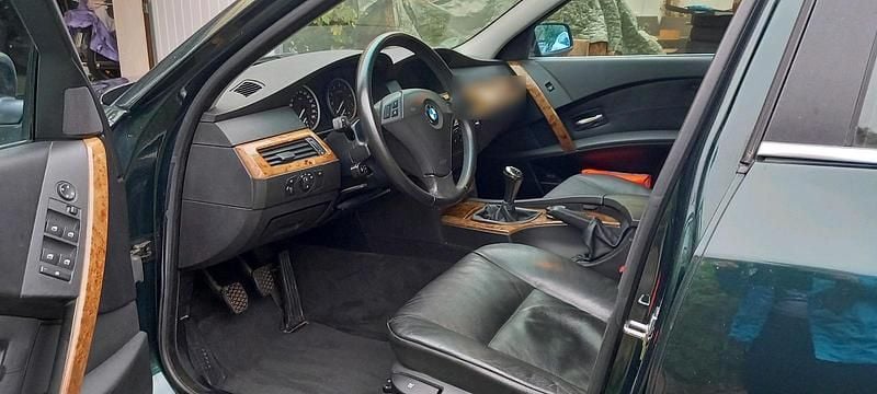 Gebraucht BMW 525 216 PS (158 kW) 2005 Grün Limousine