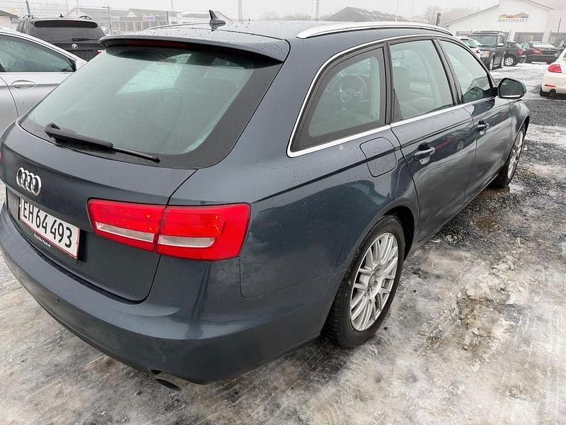 Gebraucht Audi A6 Sport 179 PS (131 kW) 2012 Blau Kombi