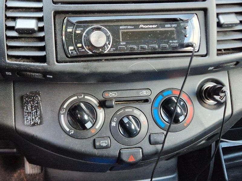 Rot Gebraucht 2009 Nissan Micra Kleinwagen | 1.200 € (Superpreis) - Bild 1/4