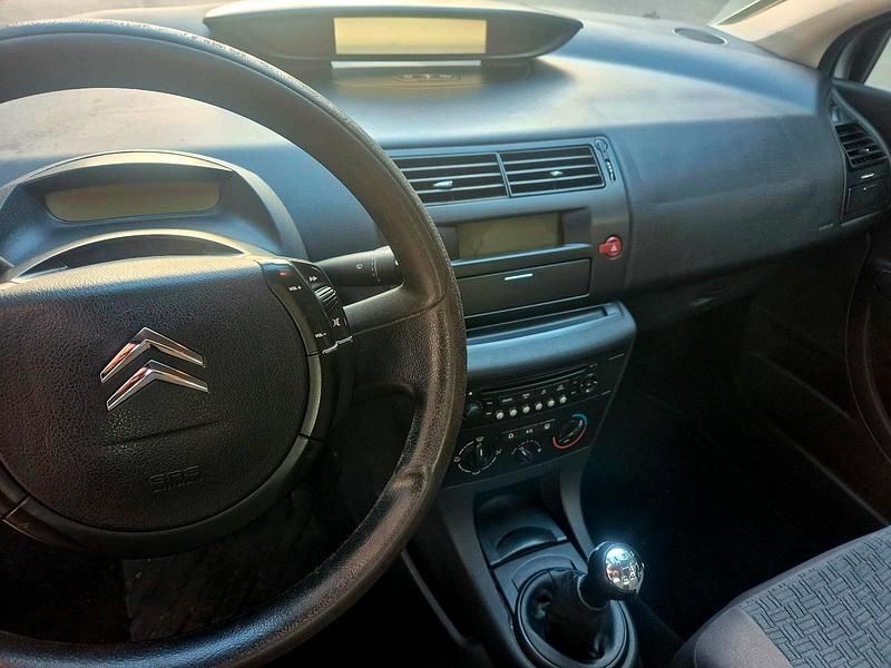 Gebraucht Citroën C4 108 PS (79 kW) 2005 Silber Limousine