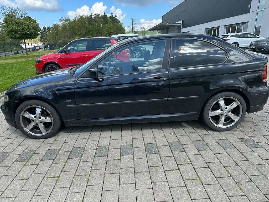 Gebraucht BMW 316 116 PS (85 kW) 2003 Schwarz Limousine