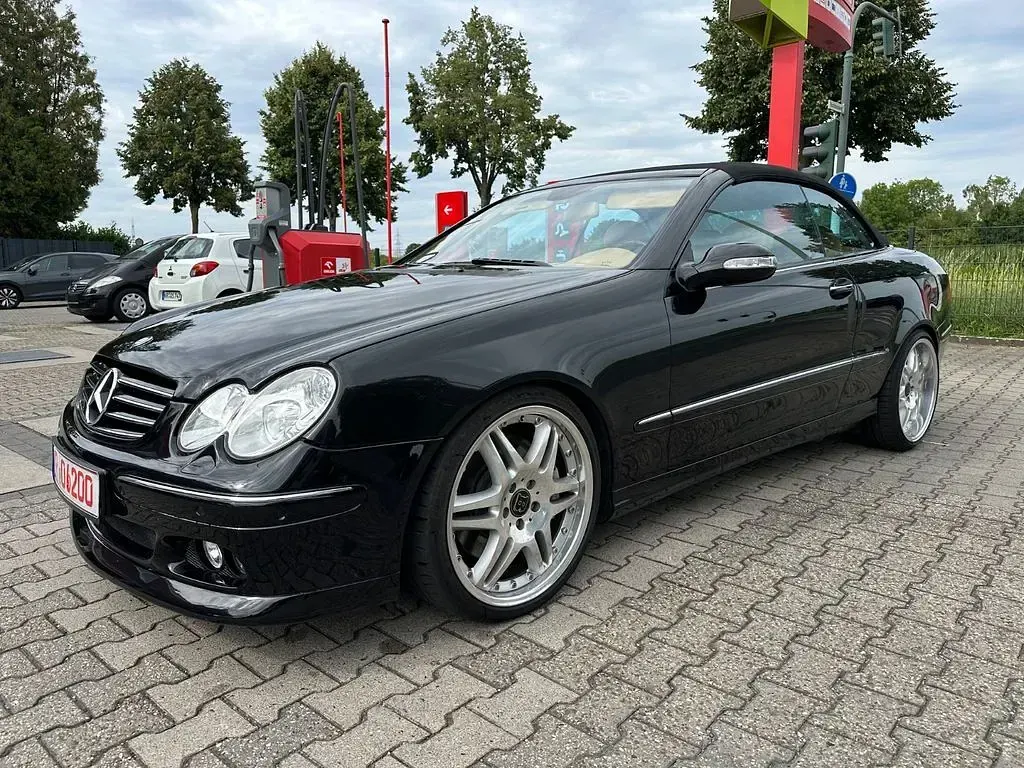 Gebraucht Mercedes CLK500 306 PS (225 kW) 2005 Obsidianschwarz Cabrio