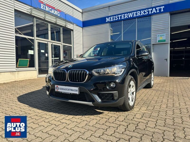 Schwarz Gebraucht 2018 BMW X1 Sport Line SUV | 16.799 € (Guter Preis) - Bild 1/4