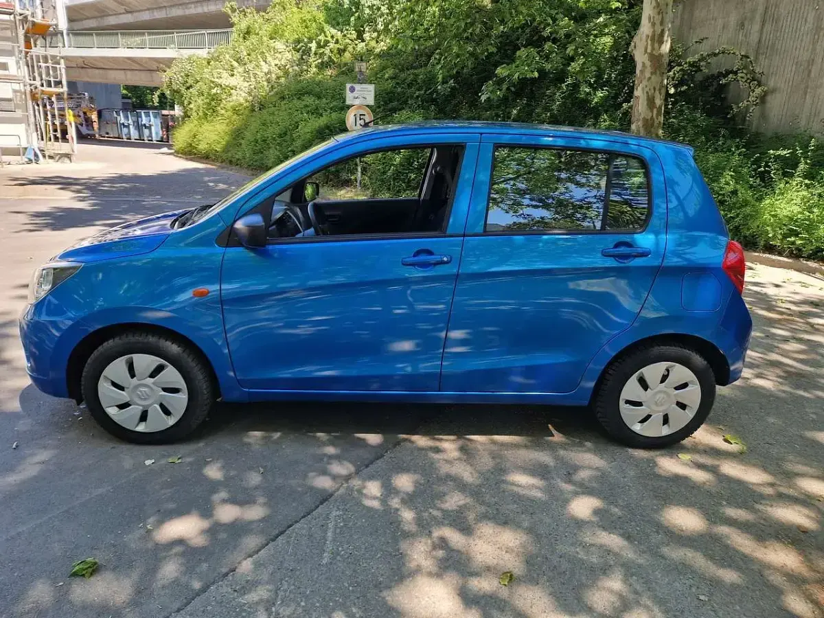 Gebraucht Suzuki Celerio 68 PS (50 kW) 2019 Blau Kleinwagen