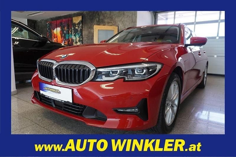 Rot Gebraucht 2021 BMW 330e Kombi | 25.980 € (Superpreis) - Bild 1/4
