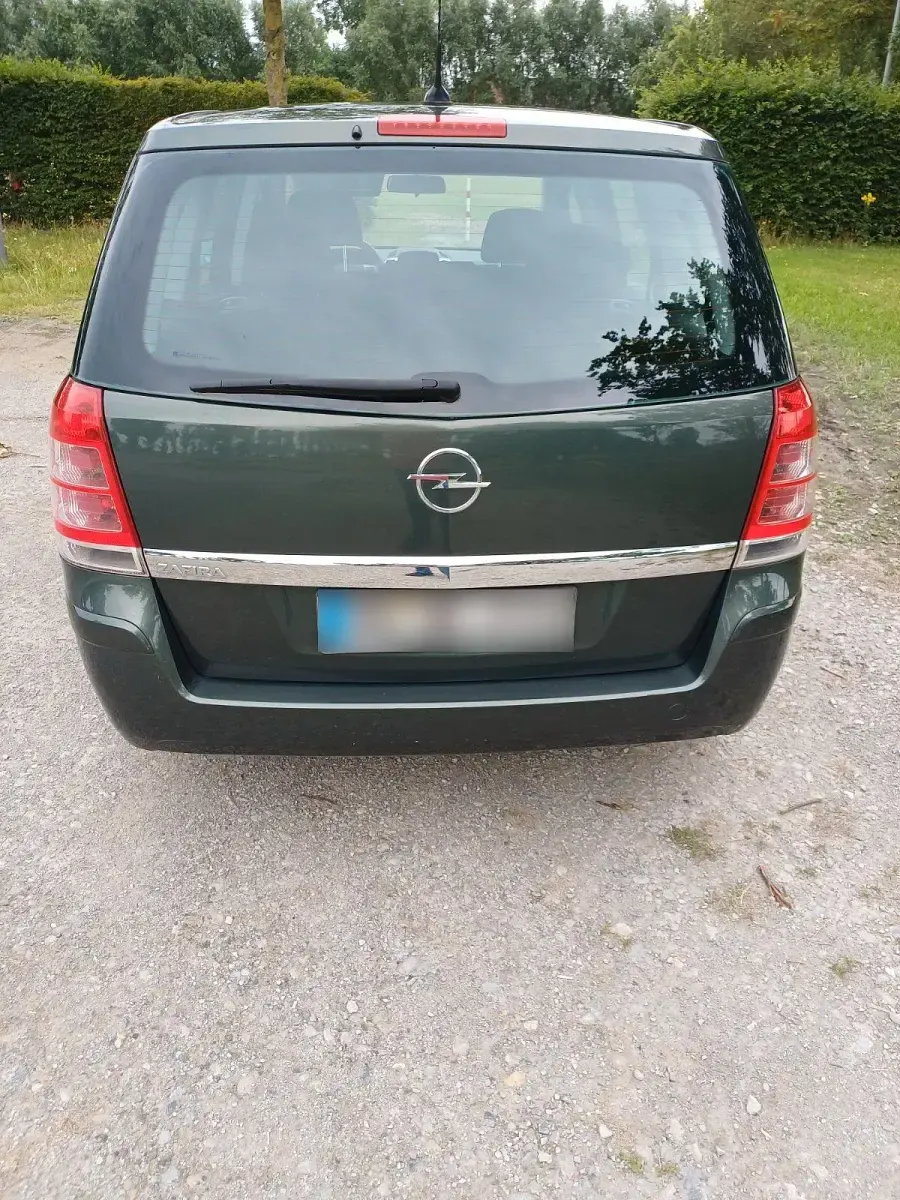Gebraucht Opel Zafira 140 PS (102 kW) 2009 Grün Van / Kleinbus