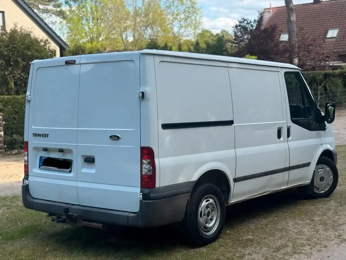 Gebraucht Ford Tourneo 101 PS (74 kW) 2012 Weiß Limousine