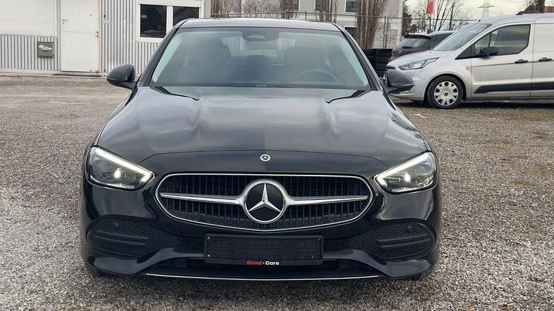 Gebraucht Mercedes C200 Avantgarde 204 PS (150 kW) 2022 Schwarz Limousine
