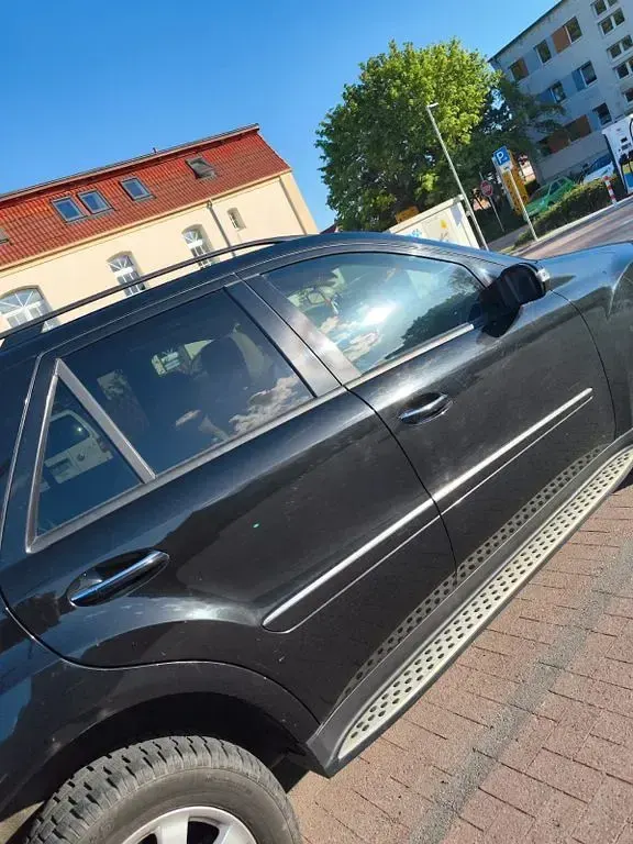 Gebraucht Mercedes ML320 224 PS (164 kW) 2006 Schwarz SUV