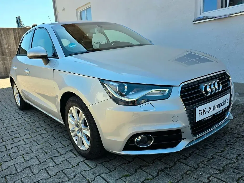 Gebraucht Audi A1 Sportback Attraction 122 PS (89 kW) 2013 Silber Kleinwagen