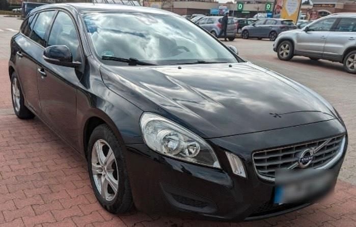 Schwarz Gebraucht 2011 Volvo V60 Kombi | 8.900 € (Teuer) - Bild 1/4