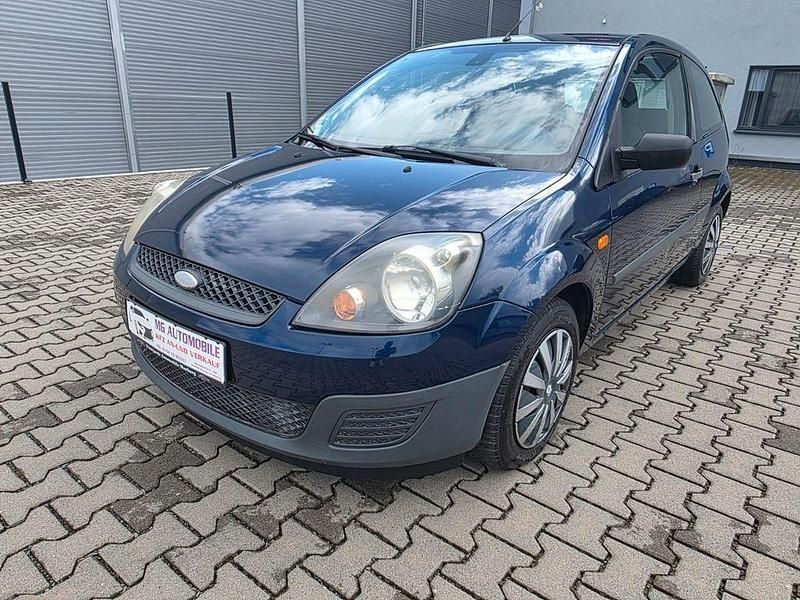 Blau Gebraucht 2006 Ford Fiesta Ambiente Kleinwagen | 2.250 € (Fairer Preis) - Bild 1/4