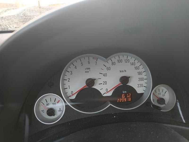 Gebraucht Opel Corsa Basis 80 PS (58 kW) 2006 Grau Kleinwagen