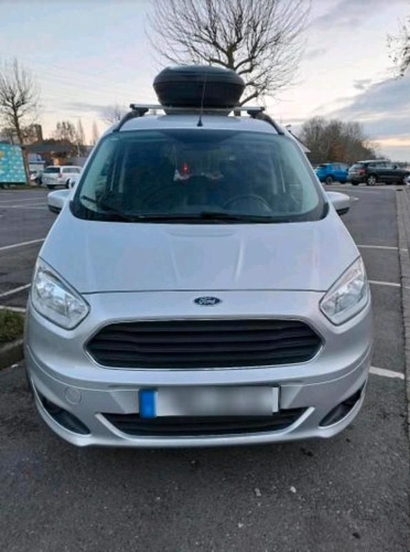 Gebraucht Ford Tourneo 100 PS (73 kW) 2017 Silber Kombi