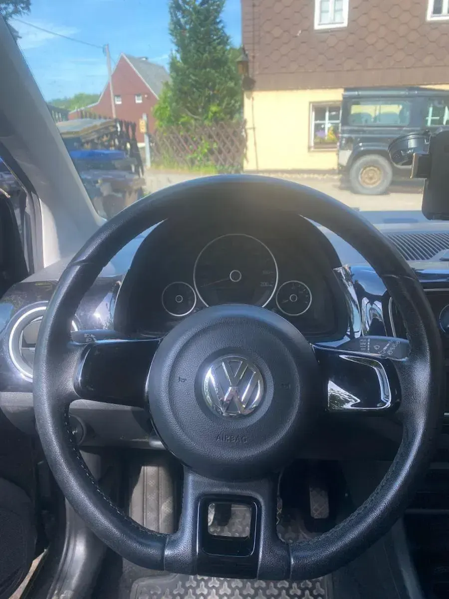 Gebraucht VW up! 60 PS (44 kW) 2012 Schwarz Kleinwagen