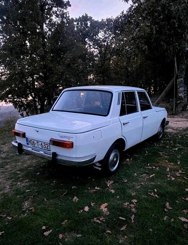 Gebraucht Wartburg 353 55 PS (40 kW) 1987 Weiß Limousine