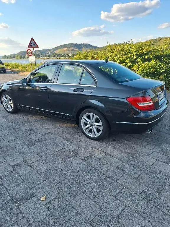 Gebraucht Mercedes C180 196 PS (144 kW) 2014 Schwarz Limousine
