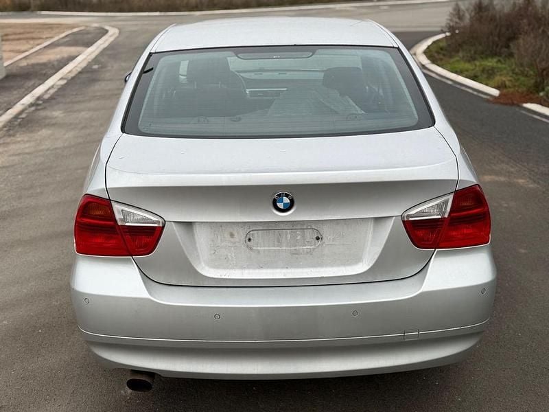 Gebraucht BMW 318 Advantage 129 PS (94 kW) 2007 Silber Limousine