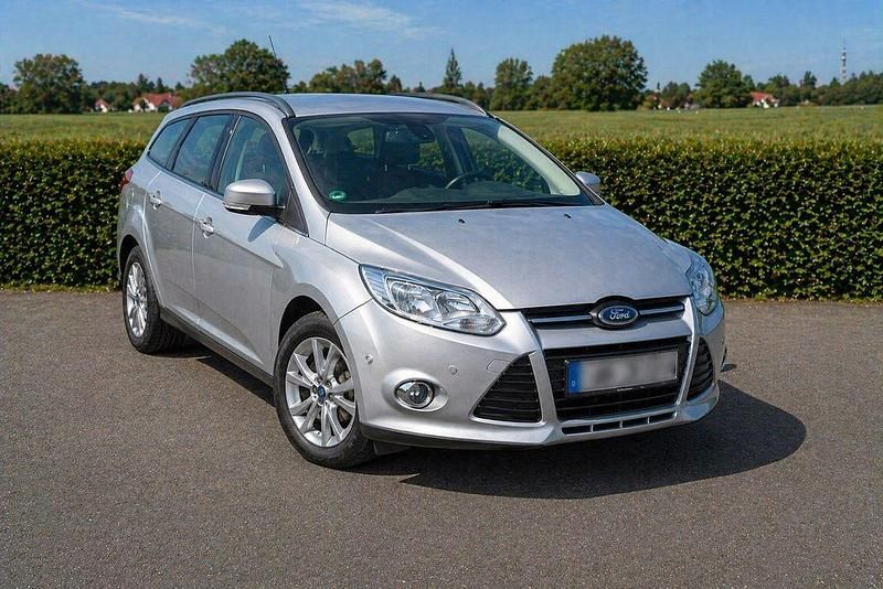 Usata Ford Focus SYNC Edition 125 CV (91 kW) 2014 Argento Berlina