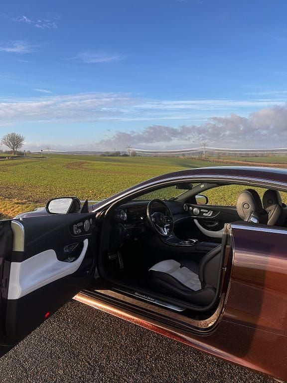 Gebraucht Mercedes E220 AMG 194 PS (142 kW) 2019 Coupé
