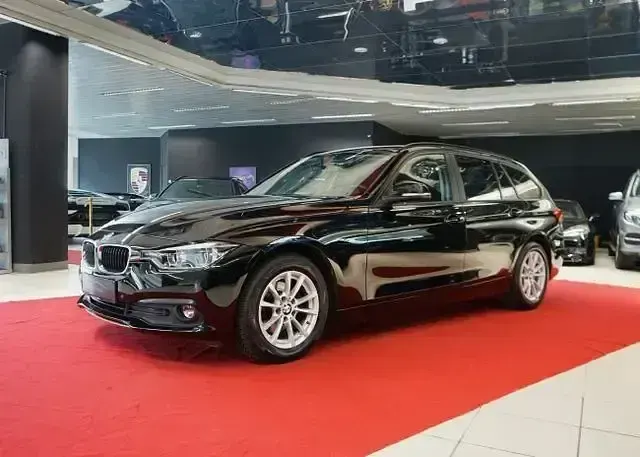 Gebraucht BMW 318 Advantage 150 PS (110 kW) 2019 Schwarz Kombi
