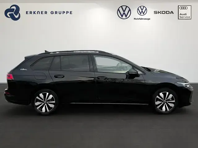 Gebraucht VW Golf VIII Goal 150 PS (110 kW) 2025 Grenadillschwarz metallic Kombi