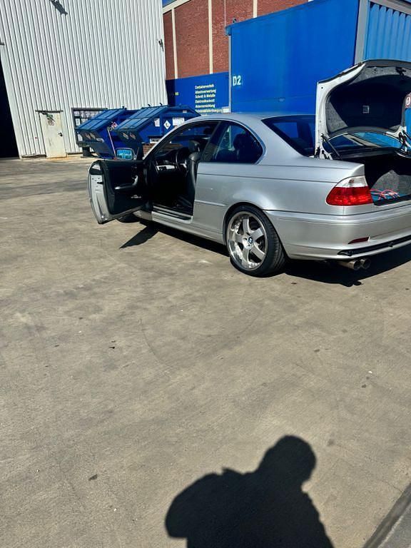 Gebraucht BMW 330 231 PS (169 kW) 2003 Silber Coupé