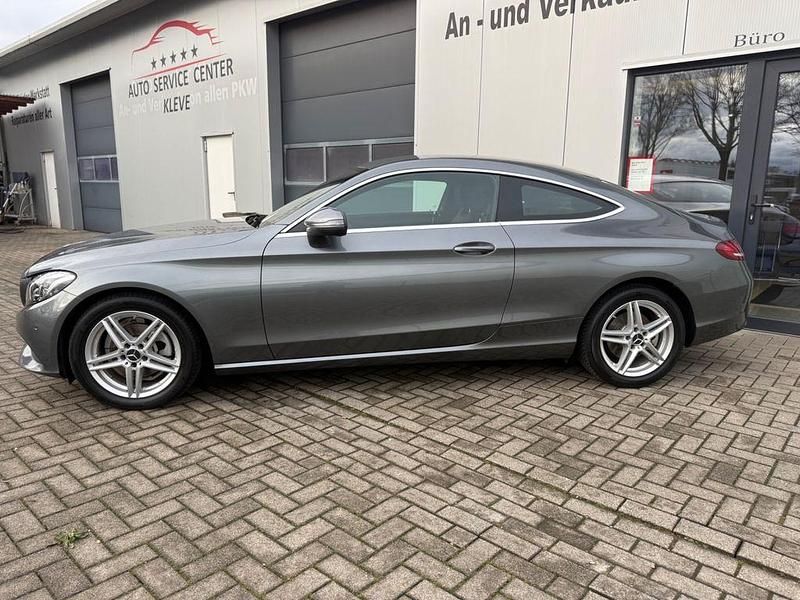 Gebraucht Mercedes C180 156 PS (114 kW) 2017 Grau Coupé