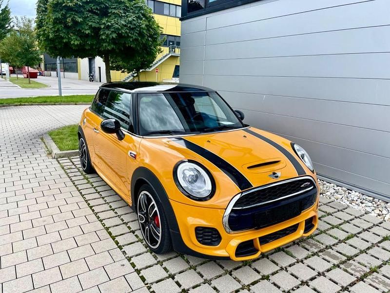 Occasion Mini John Cooper Works 231 PK (169 kW) 2018 Geel Hatchback