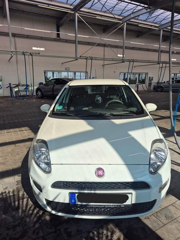 Gebraucht Fiat Punto 69 PS (50 kW) 2013 Weiß Kleinwagen