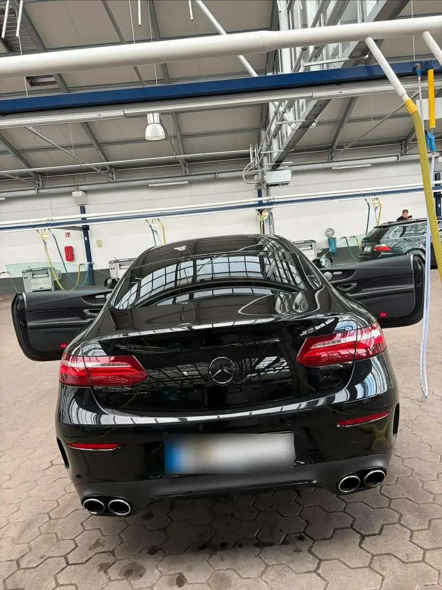 Gebraucht Mercedes E300 AMG 245 PS (180 kW) 2016 Schwarz Coupé