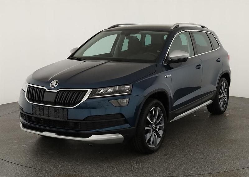 Lavablau metallic Gebraucht 2021 Skoda Karoq SUV | 30.495 € (Fairer Preis) - Bild 1/4