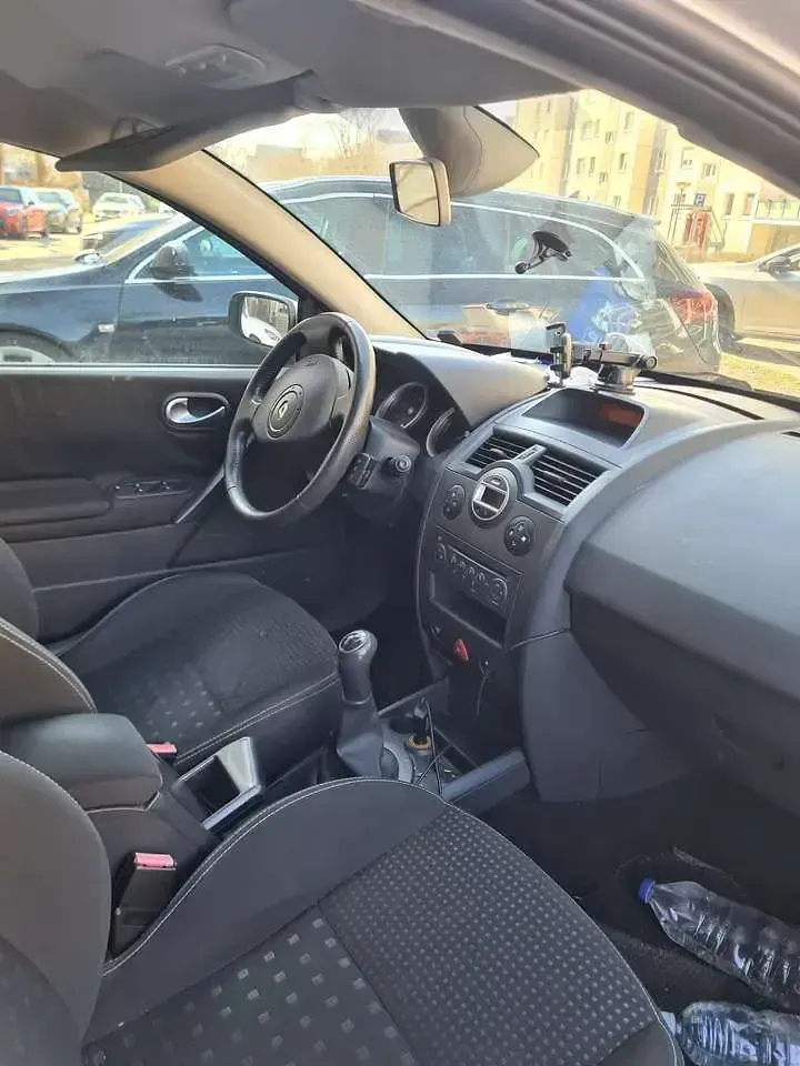 Gebraucht Renault Mégane II Avantage 113 PS (83 kW) 2005 Grau Limousine