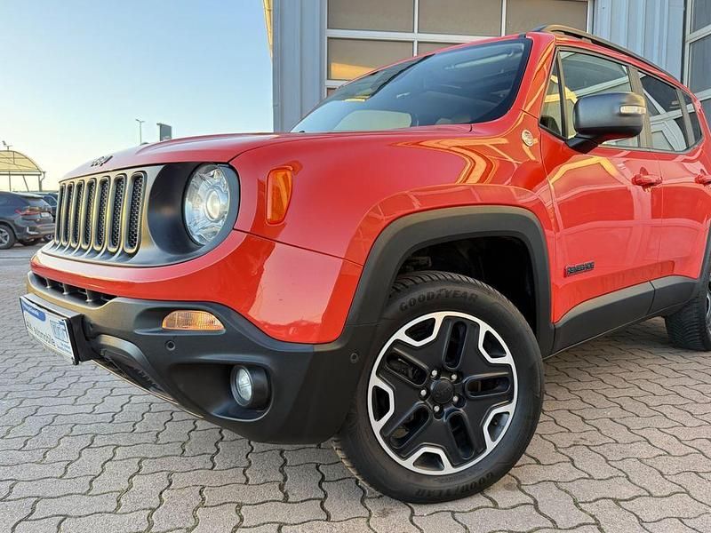 Gebraucht Jeep Renegade Trailhawk 170 PS (125 kW) 2017 Orange SUV