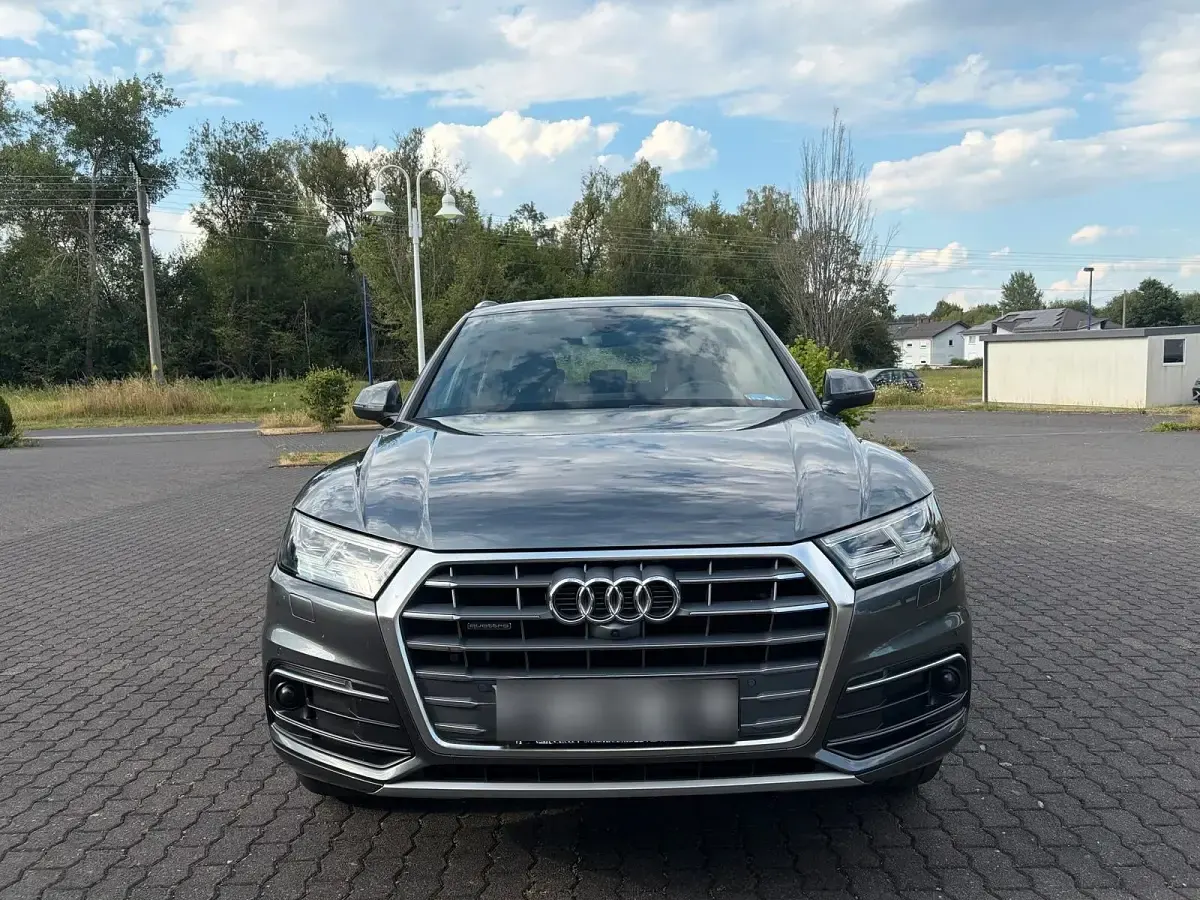 Gebraucht Audi Q5 S-Line 190 PS (139 kW) 2019 Grau SUV