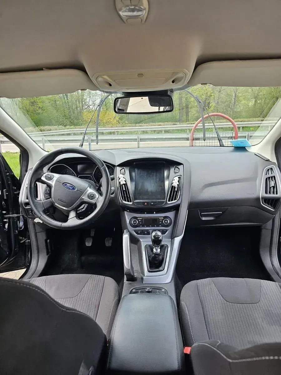Używany Ford Focus Titanium 150 KM (110 kW) 2012 Czarny Sedan/Limuzyna