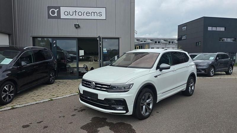 Weiß Gebraucht 2020 VW Tiguan Allspace Highline SUV | 28.999 € (Fairer Preis) - Bild 1/4