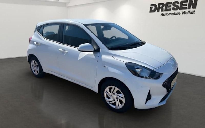 Neu Hyundai i10 Select 63 PS (46 kW) 2025 Weiss Kleinwagen