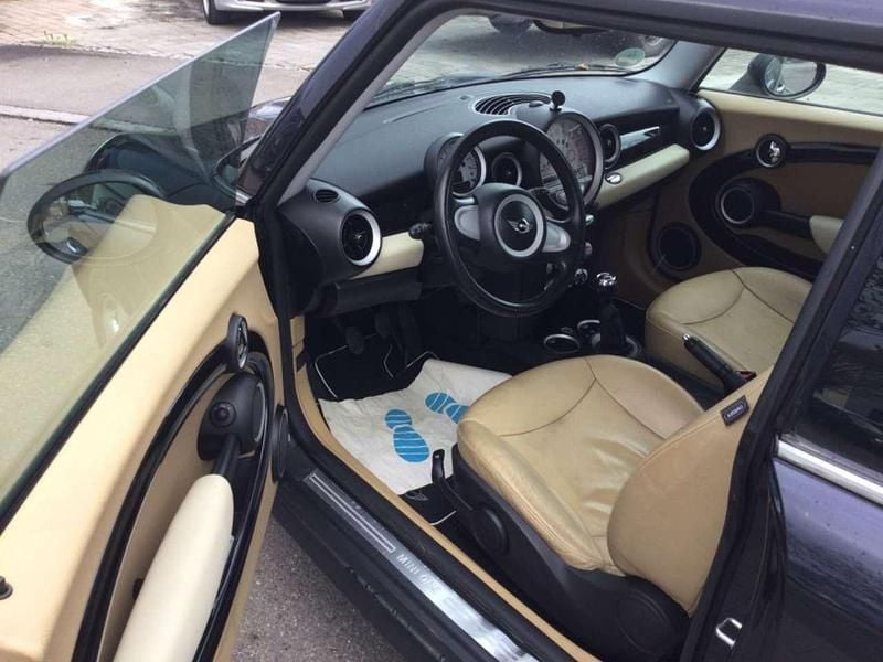 Usado Mini ONE 95 HP (69 kW) 2007 Preto Citadino