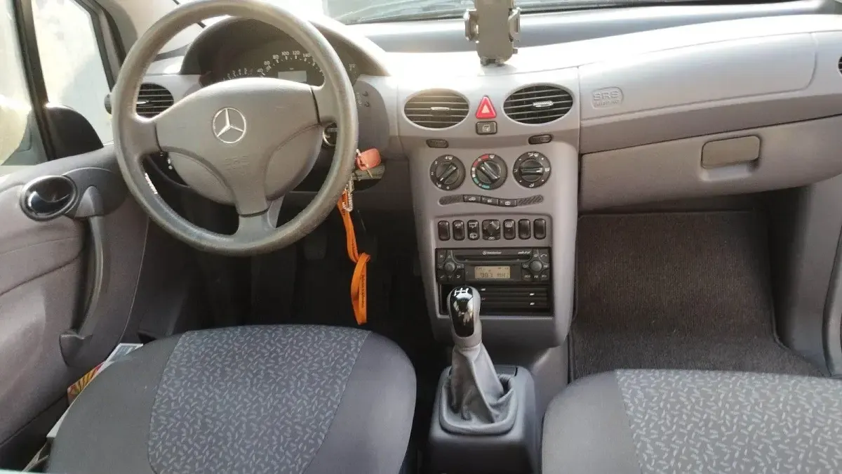 Gebraucht Mercedes A160 Elegance 102 PS (75 kW) 2000 Silber Kleinwagen