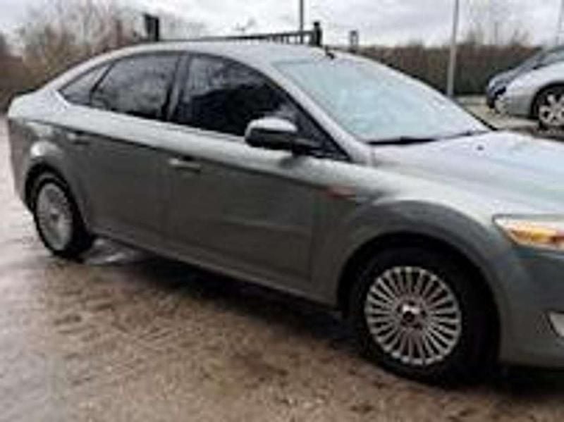 Gebraucht Ford Mondeo Titanium 131 PS (96 kW) 2008 Thunder metallic Limousine