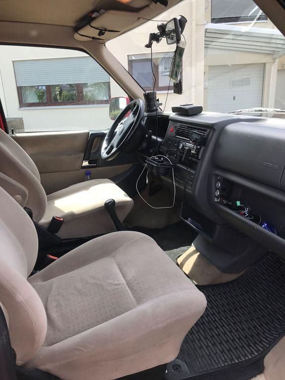 Second-hand VW Caravelle 151 CP (111 kW) 1998 Bej Van
